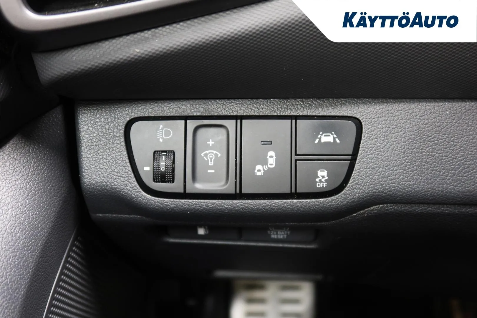 Hyundai IONIQ hybrid RVR-858 carousel image