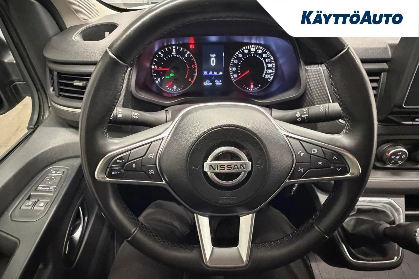 Nissan Primastar XSC-803 carousel image