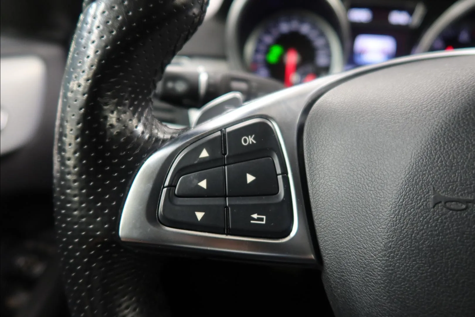 Mercedes-Benz GLE NLZ-298 carousel image