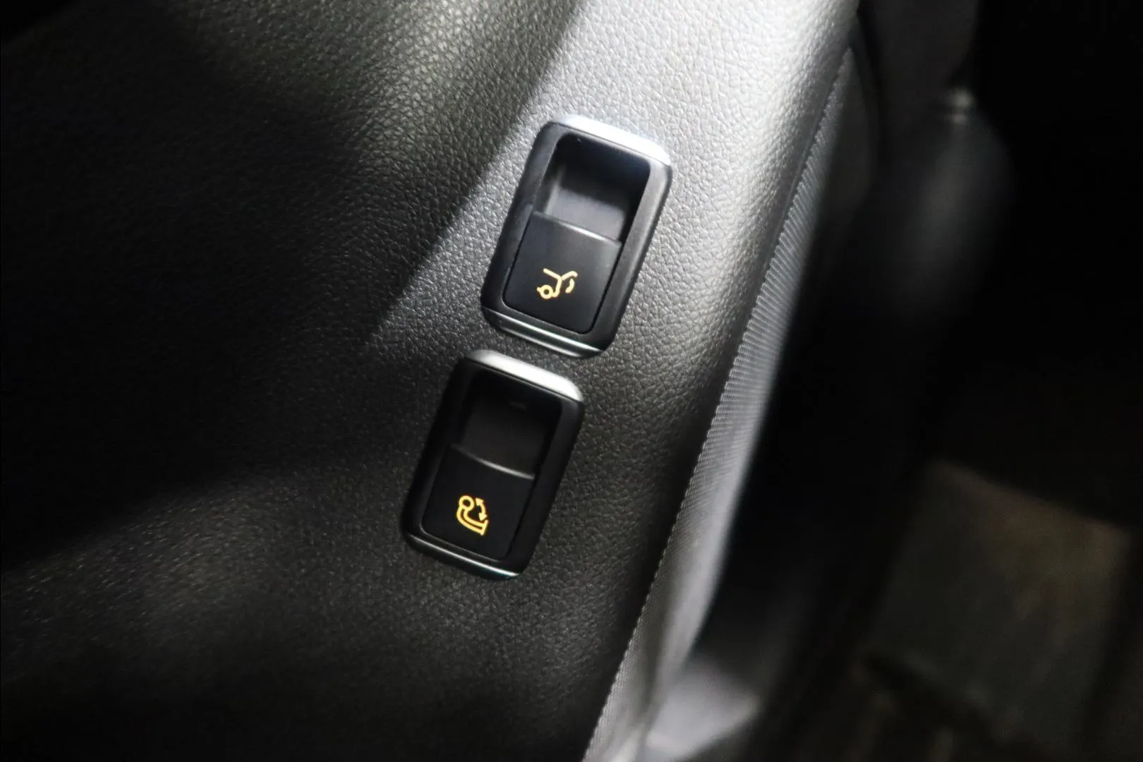 Mercedes-Benz GLE NLZ-298 carousel image