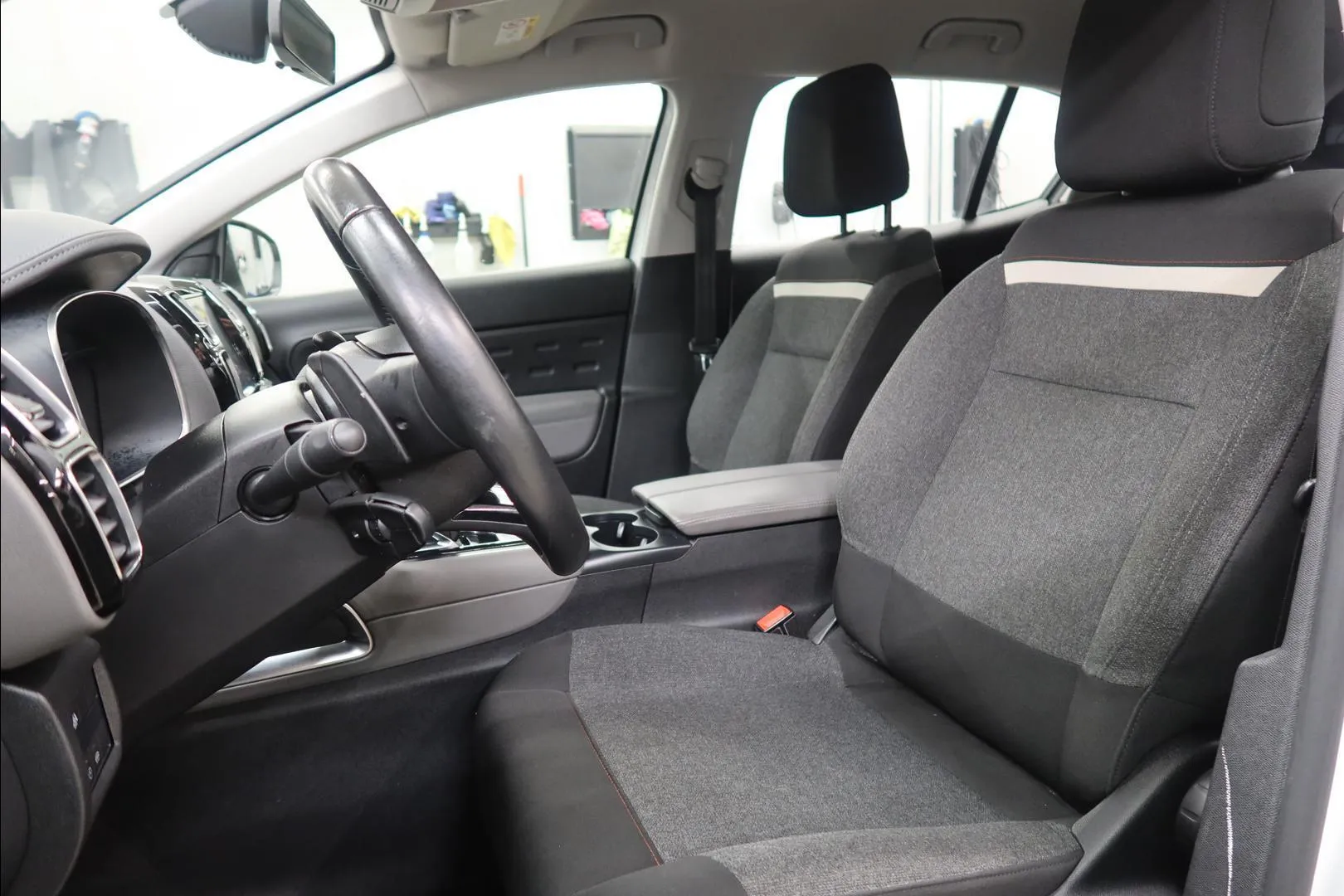 CITROEN C5 Aircross OZA-650 carousel image