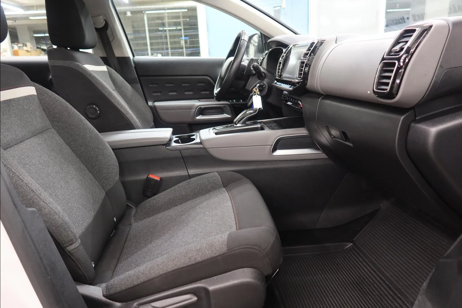 CITROEN C5 Aircross OZA-650 carousel image
