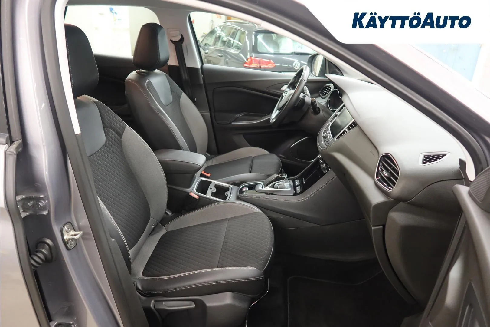 OPEL Grandland X ZNT-691 carousel image