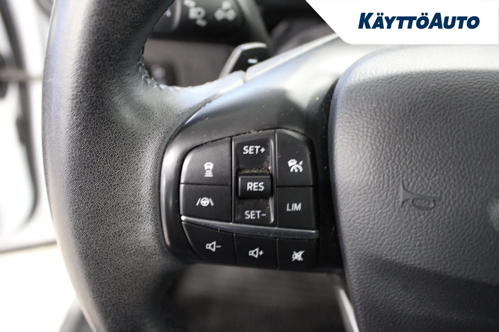 FORD Focus CMR-943 carousel image