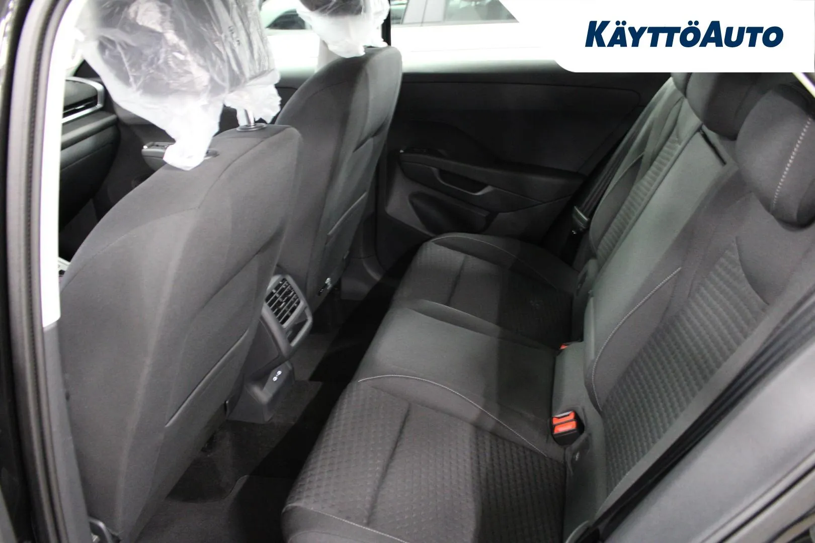 Volkswagen T-Roc KXP-916 carousel image