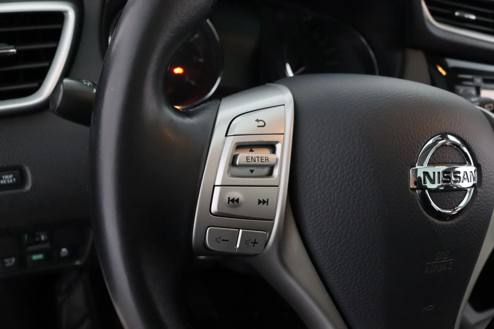 NISSAN Qashqai FMO-314 carousel image