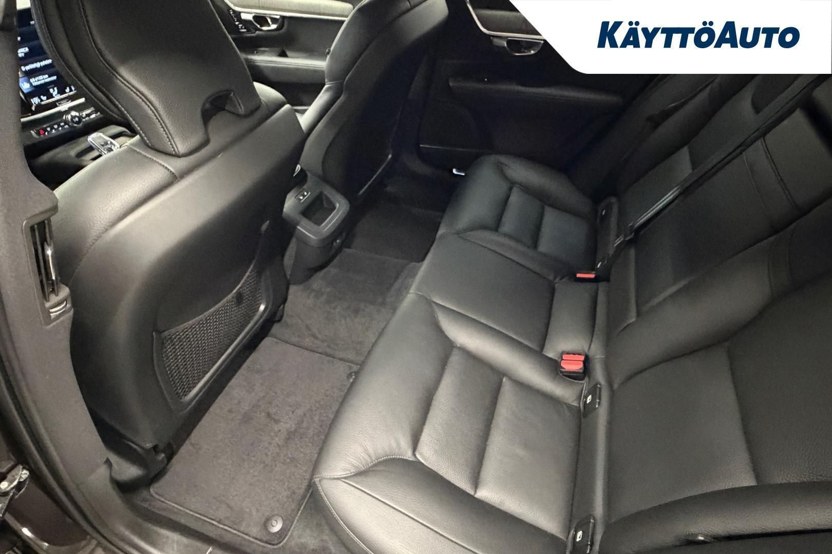 Volvo V90 2022, photo 6/20