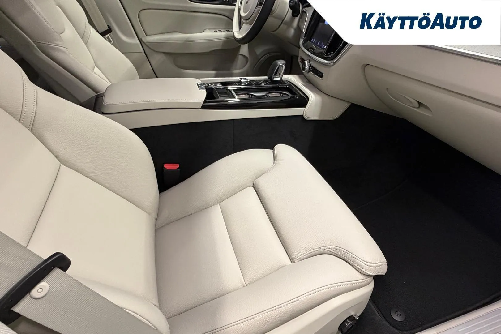 Volvo V60 JOF-302 carousel image