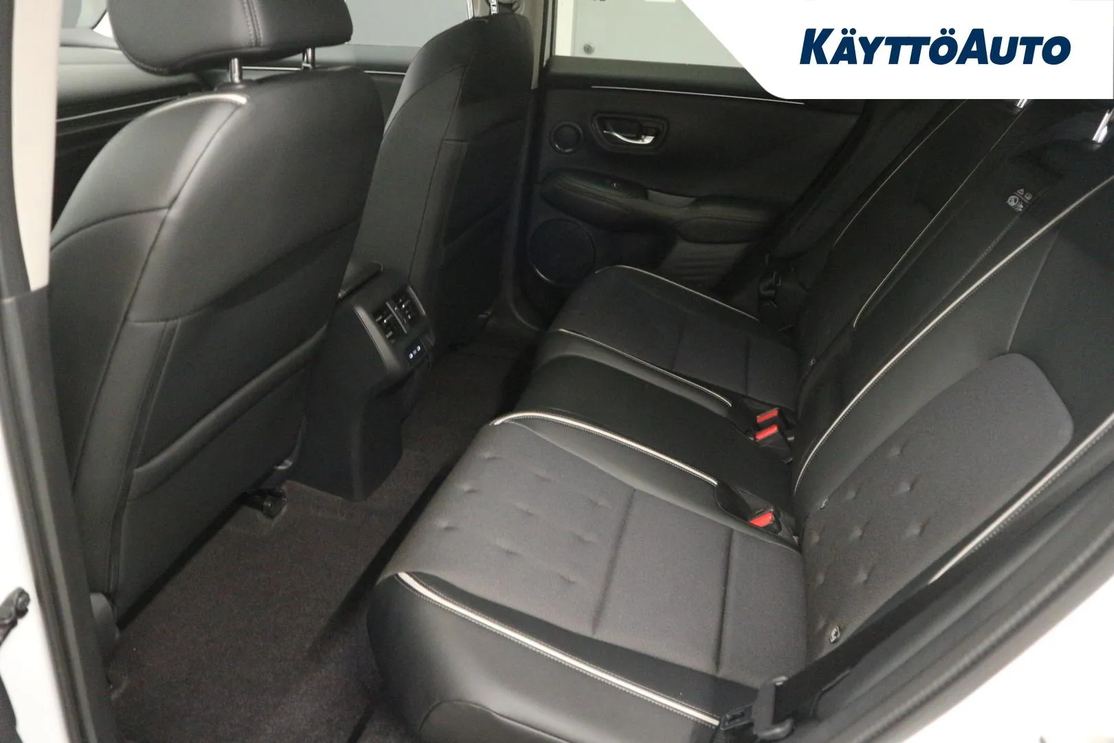 Honda ZR-V YYF-810 carousel image