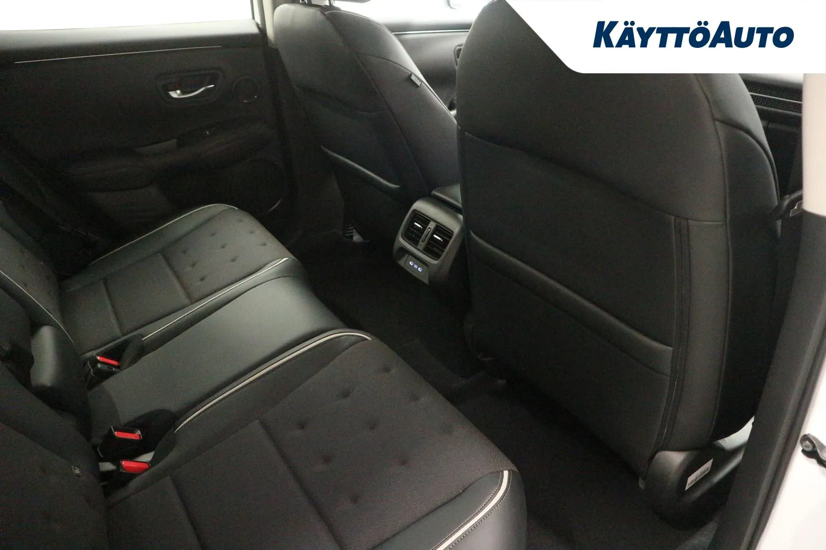 Honda ZR-V YYF-810 carousel image