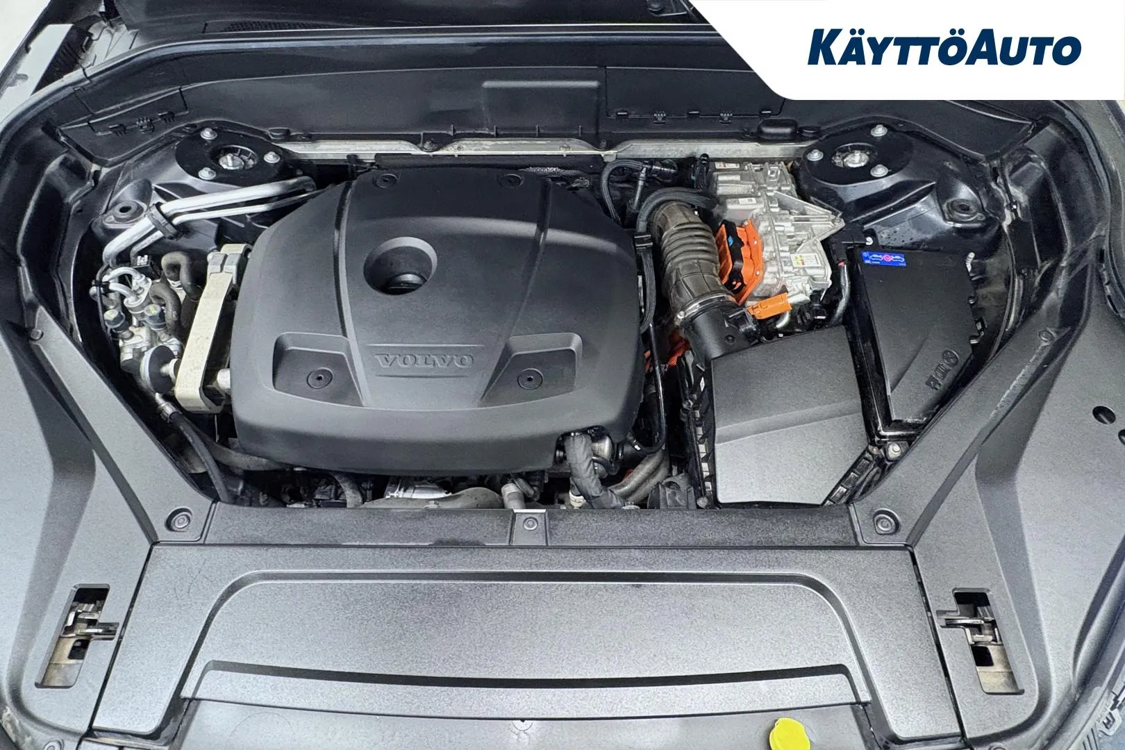 VOLVO XC90 INM-606 carousel image