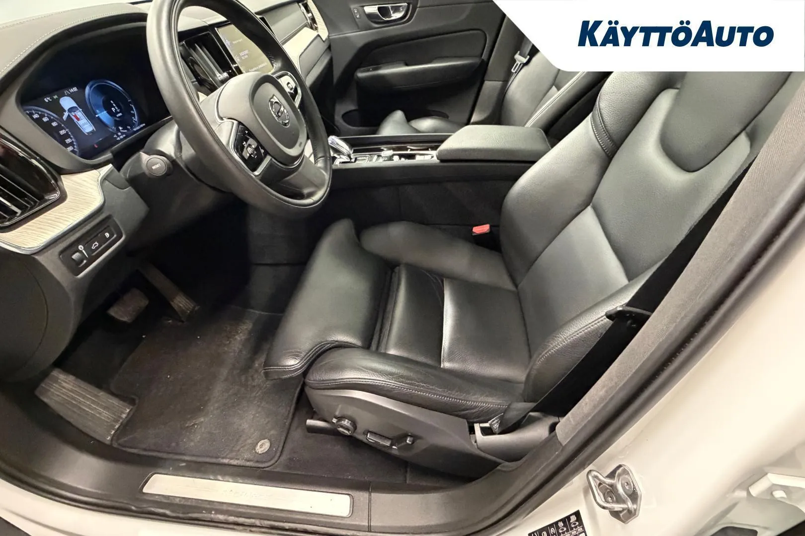 Volvo XC60 OZL-910 carousel image