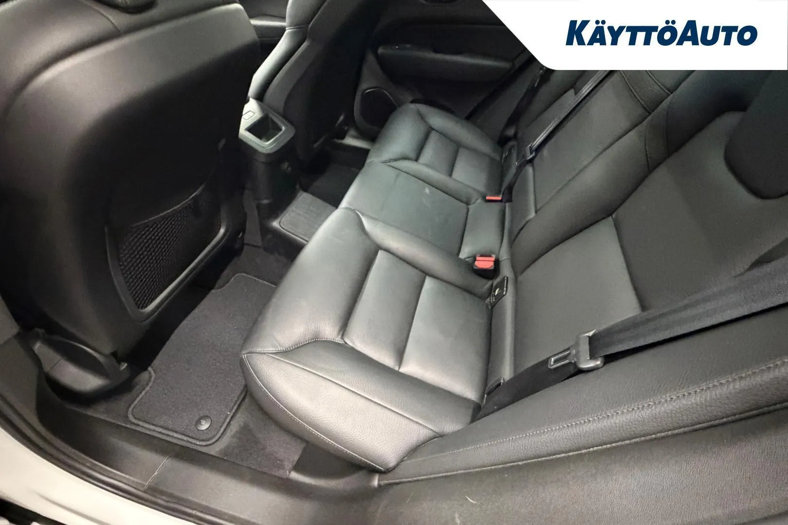 Volvo XC60 OZL-910 carousel image