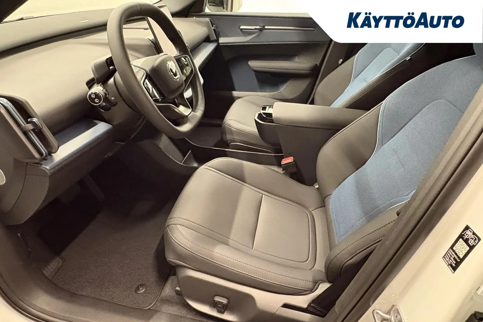 Volvo EX30 ISS-302 carousel image