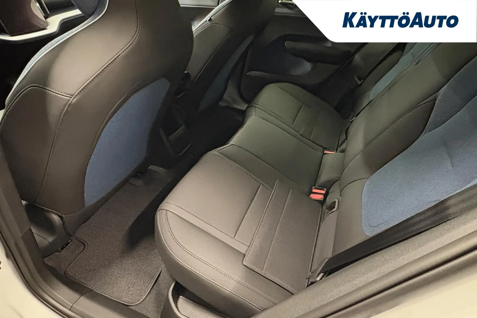 Volvo EX30 ISS-302 carousel image