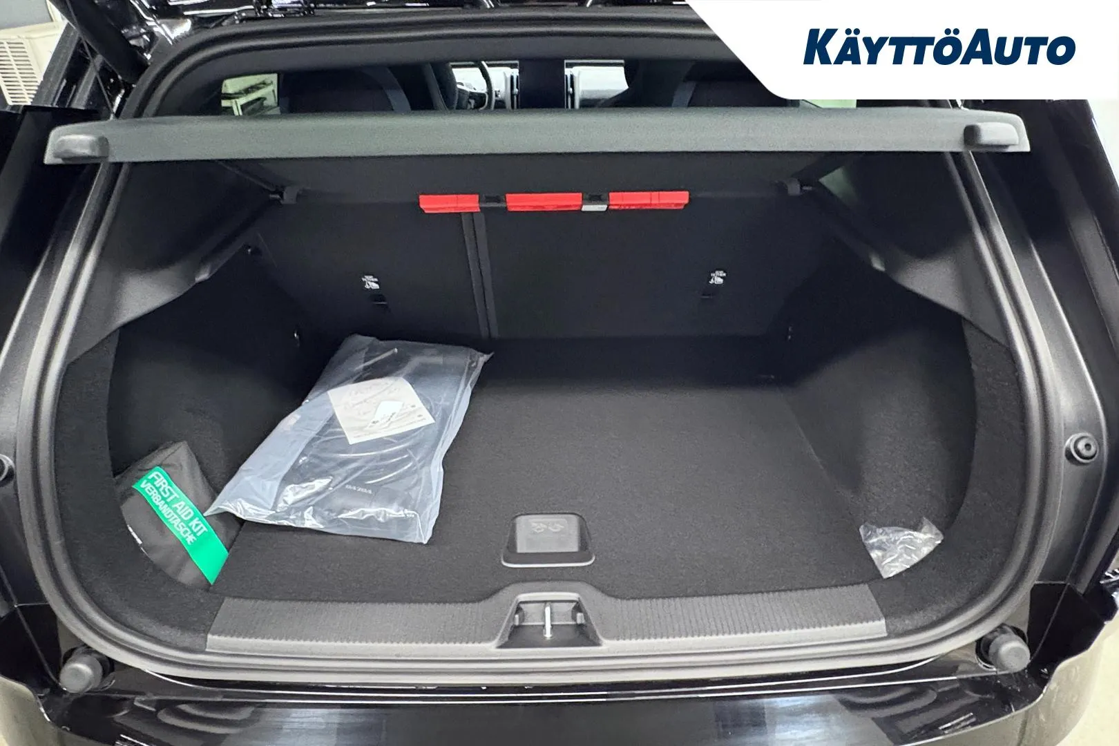 Volvo EX30 JOL-296 carousel image