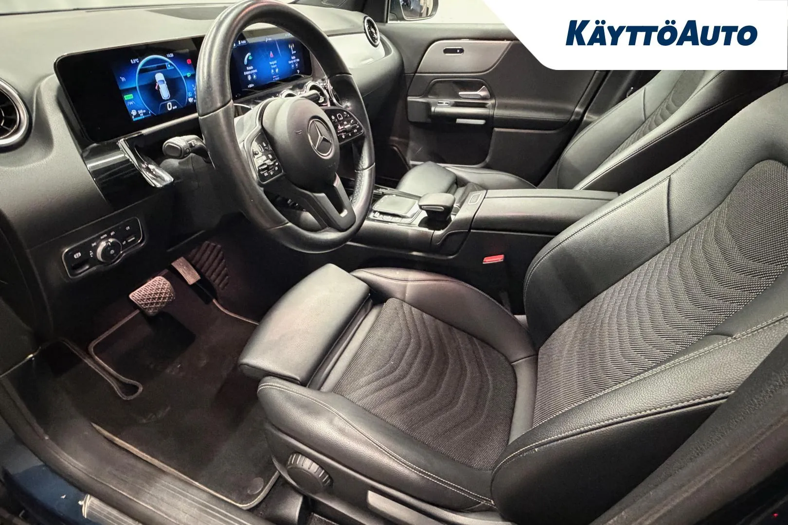 MERCEDES-BENZ GLA JME-948 carousel image