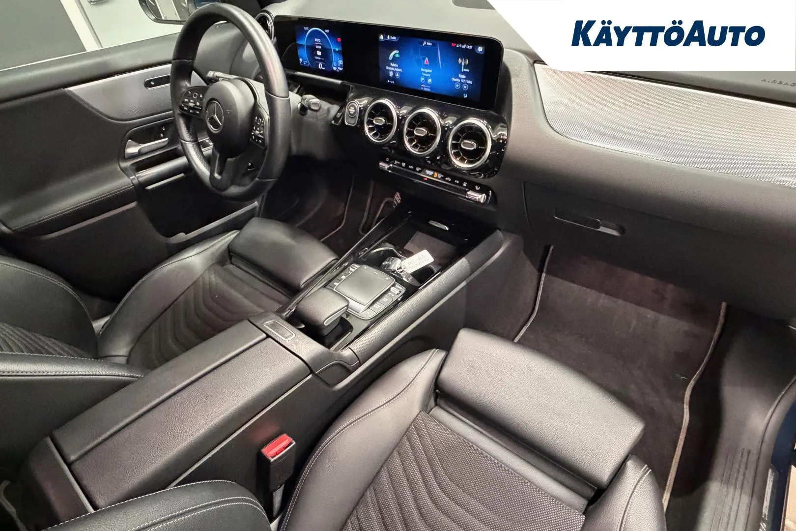 MERCEDES-BENZ GLA JME-948 carousel image