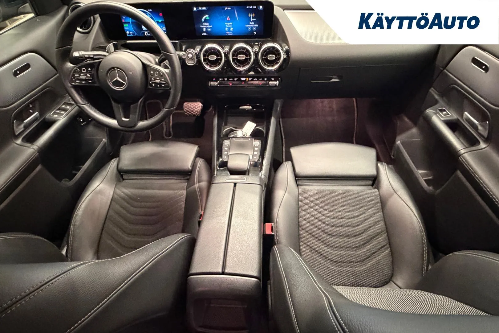 MERCEDES-BENZ GLA JME-948 carousel image