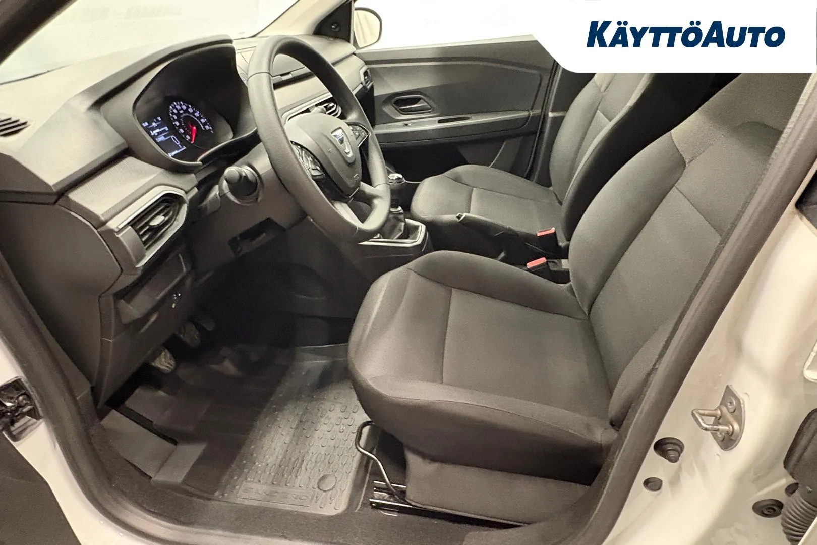 DACIA Sandero LRO-867 carousel image