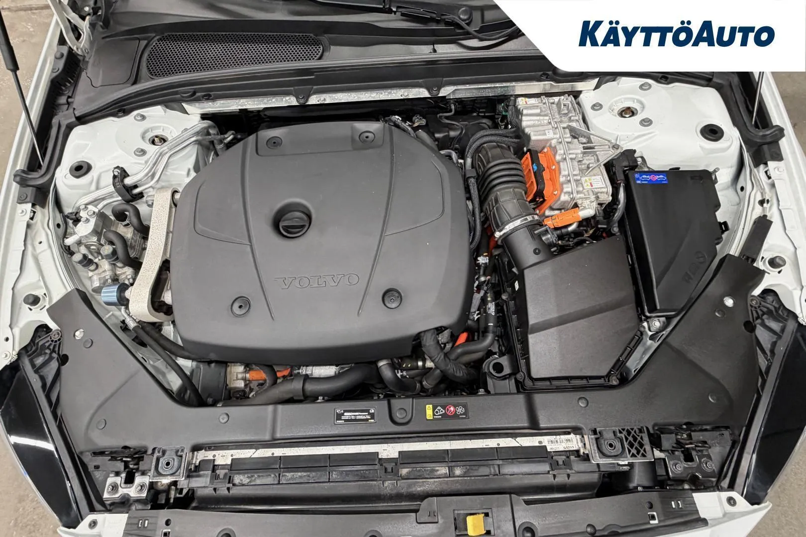 VOLVO V60 LSM-247 carousel image