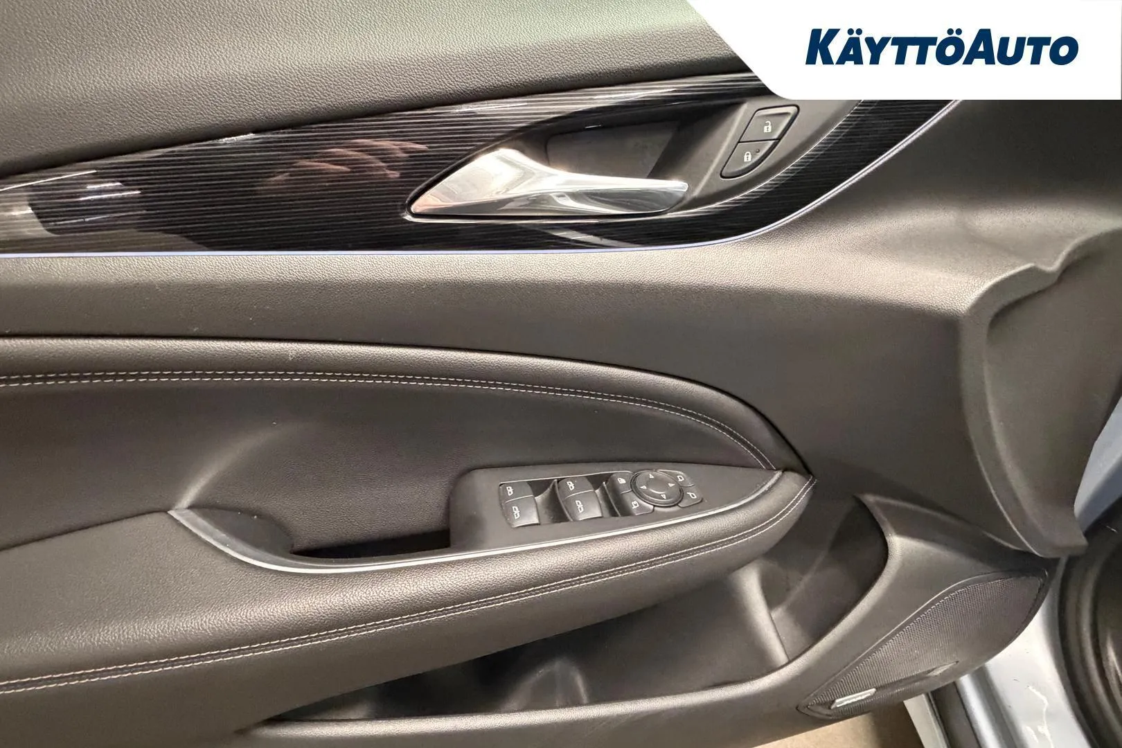 OPEL Insignia MNJ-751 carousel image