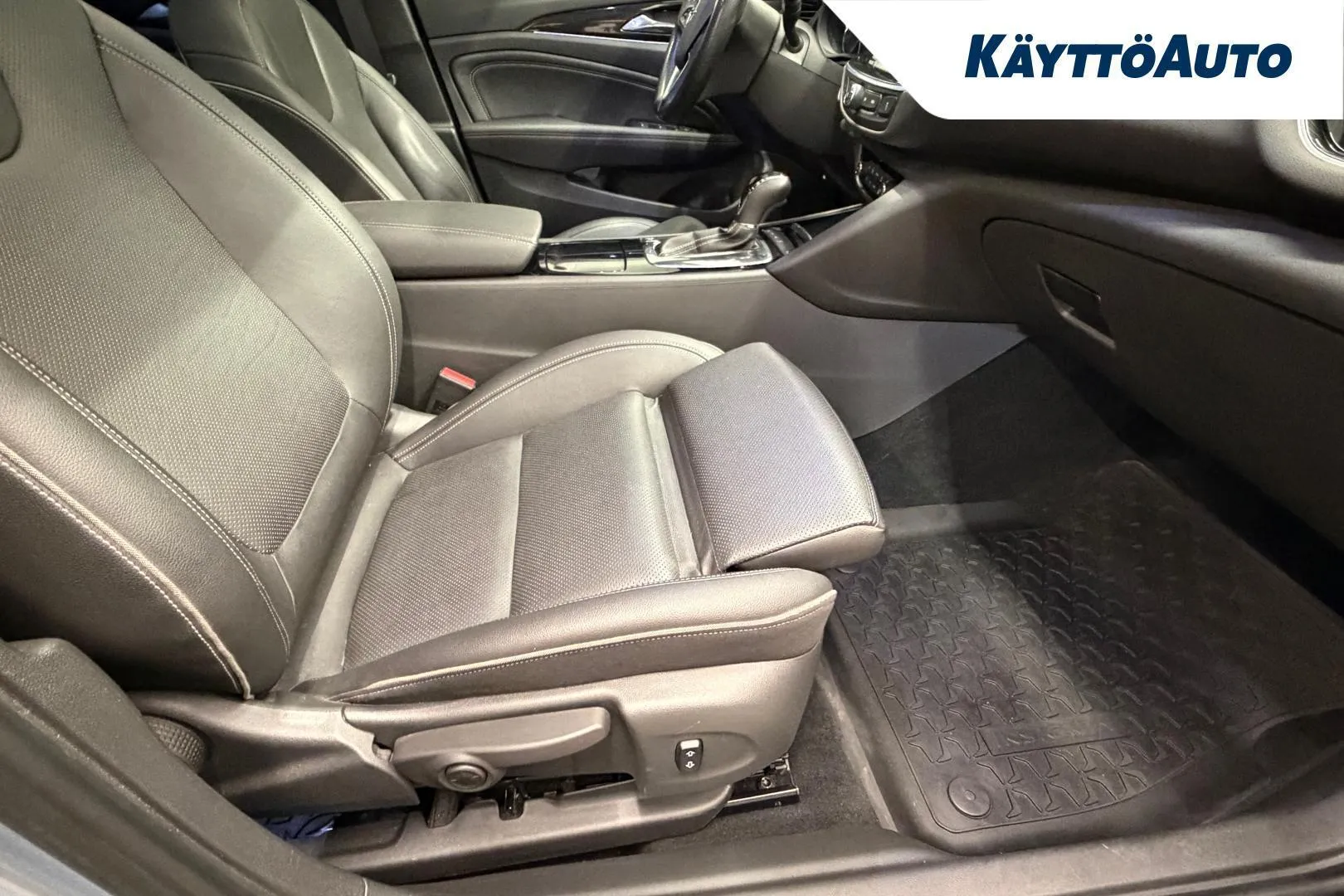 OPEL Insignia MNJ-751 carousel image