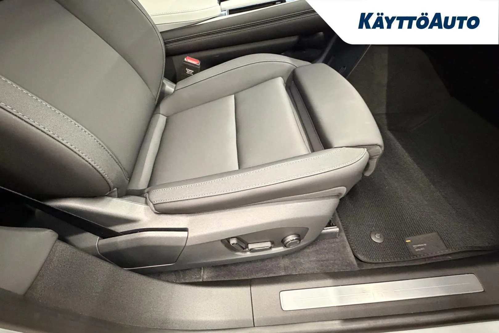 Polestar 4 KXP-722 carousel image