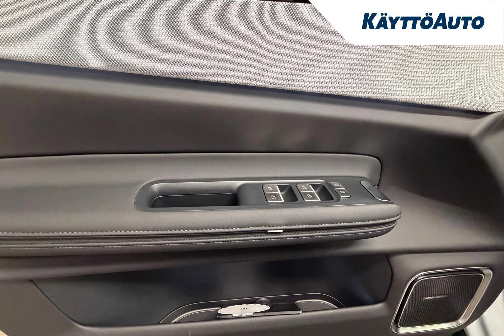 Polestar 4 KXP-722 carousel image