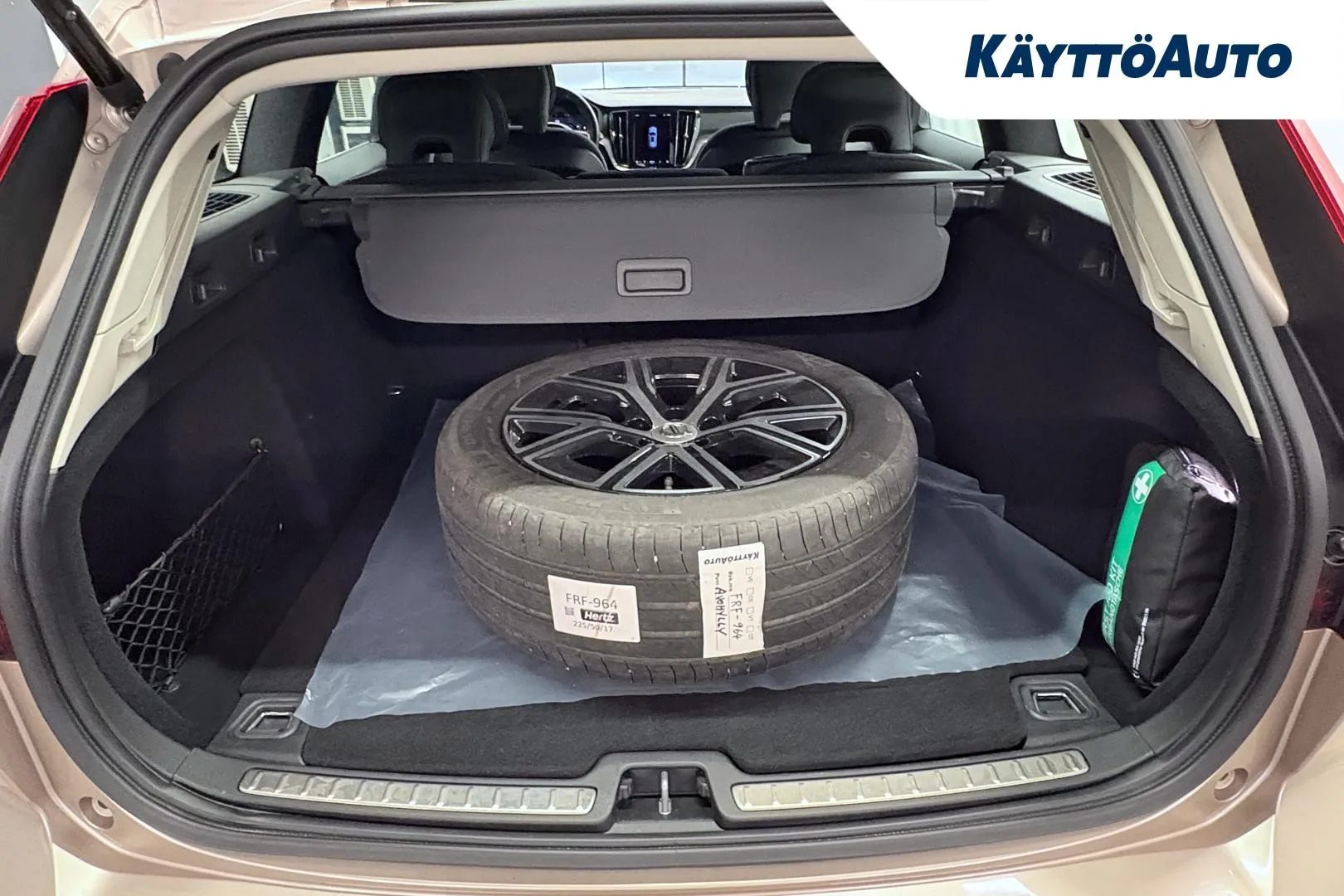 VOLVO V60 FRF-964 carousel image