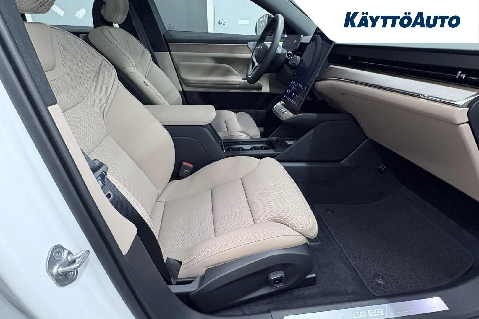 Volvo ES90 ISV-601 carousel image