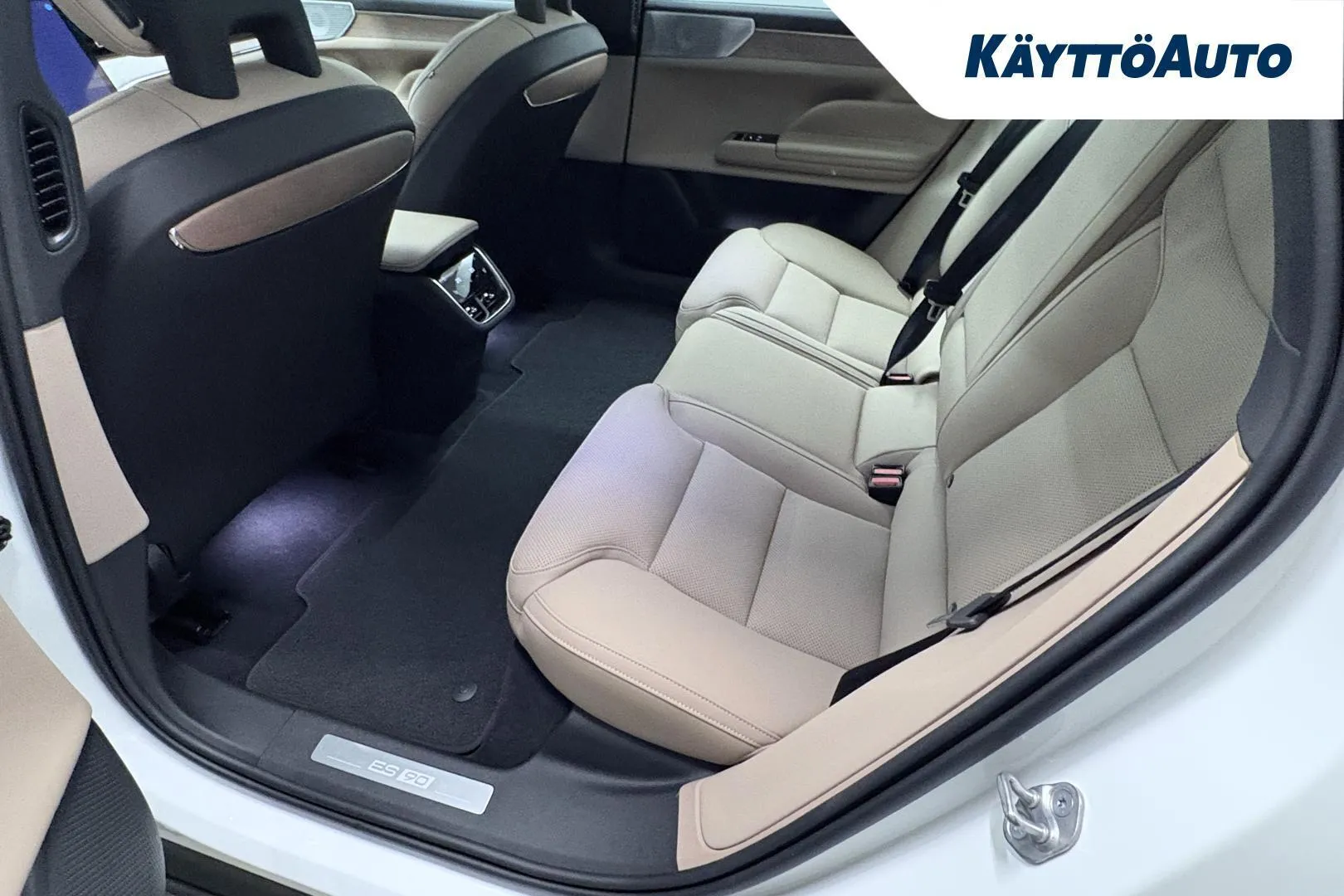 Volvo ES90 ISV-601 carousel image