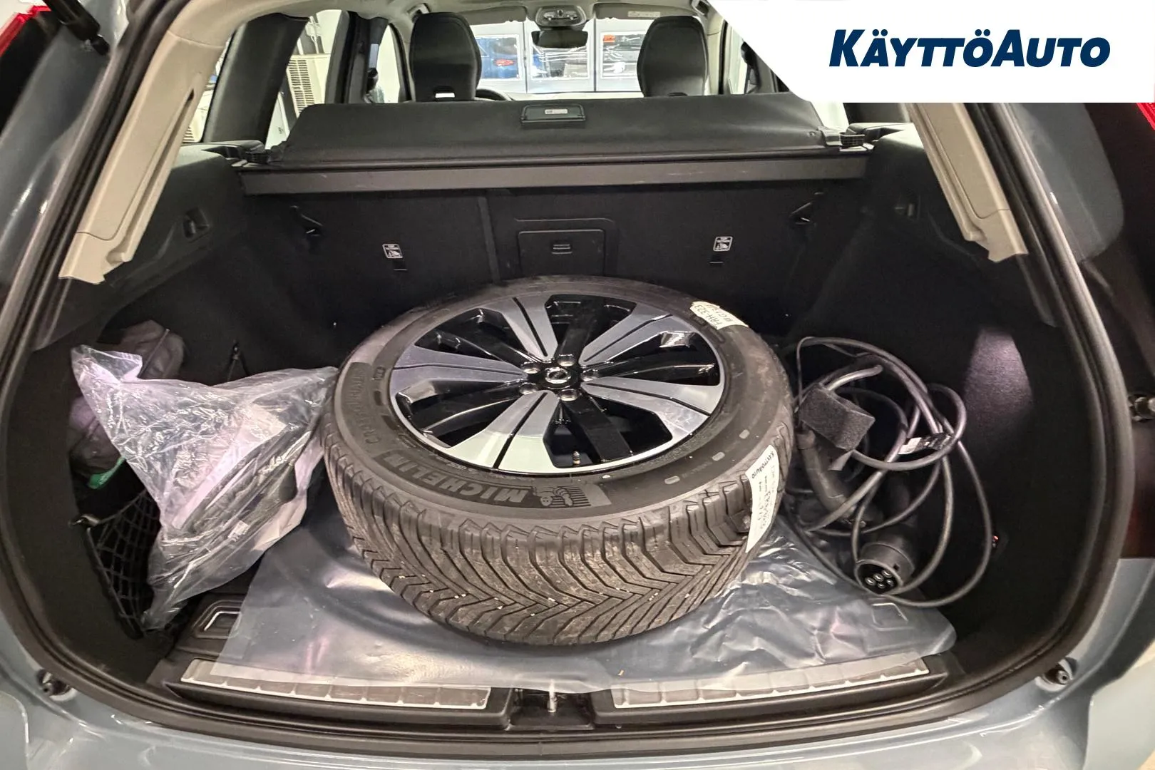 VOLVO XC60 FRH-323 carousel image