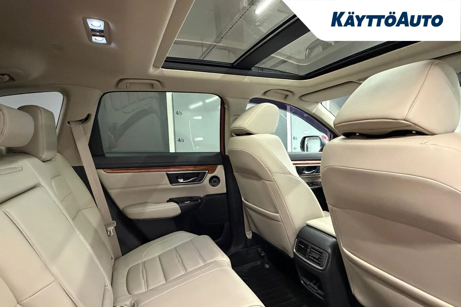 HONDA CR-V IOJ-426 carousel image