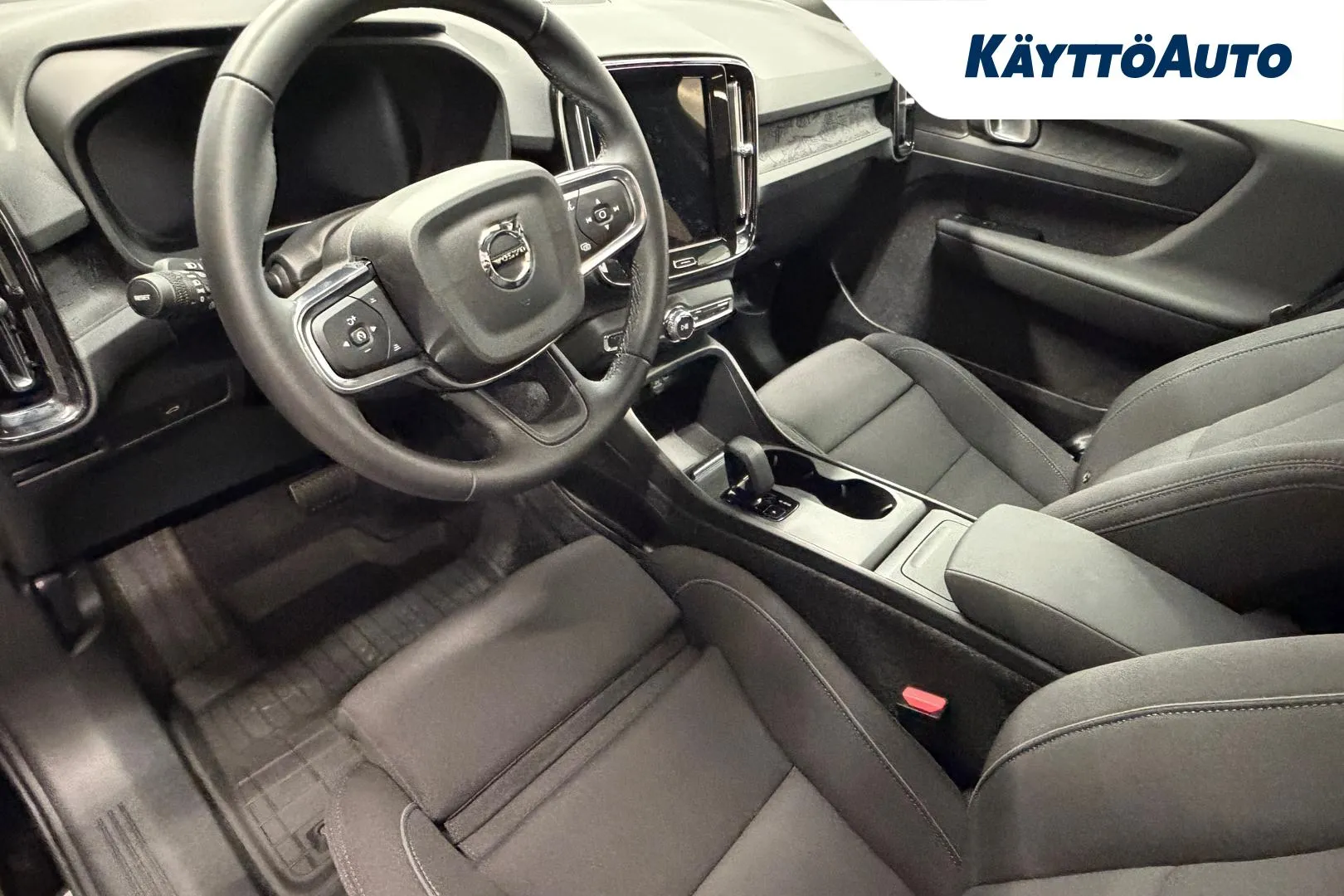 VOLVO EC40 LTP-468 carousel image