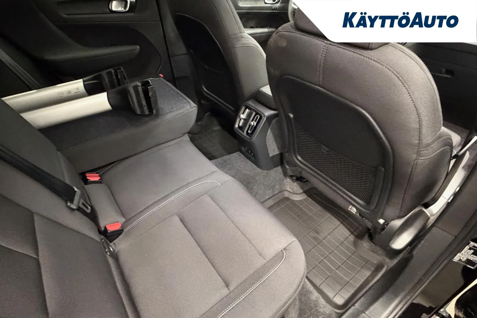 VOLVO EC40 LTP-468 carousel image