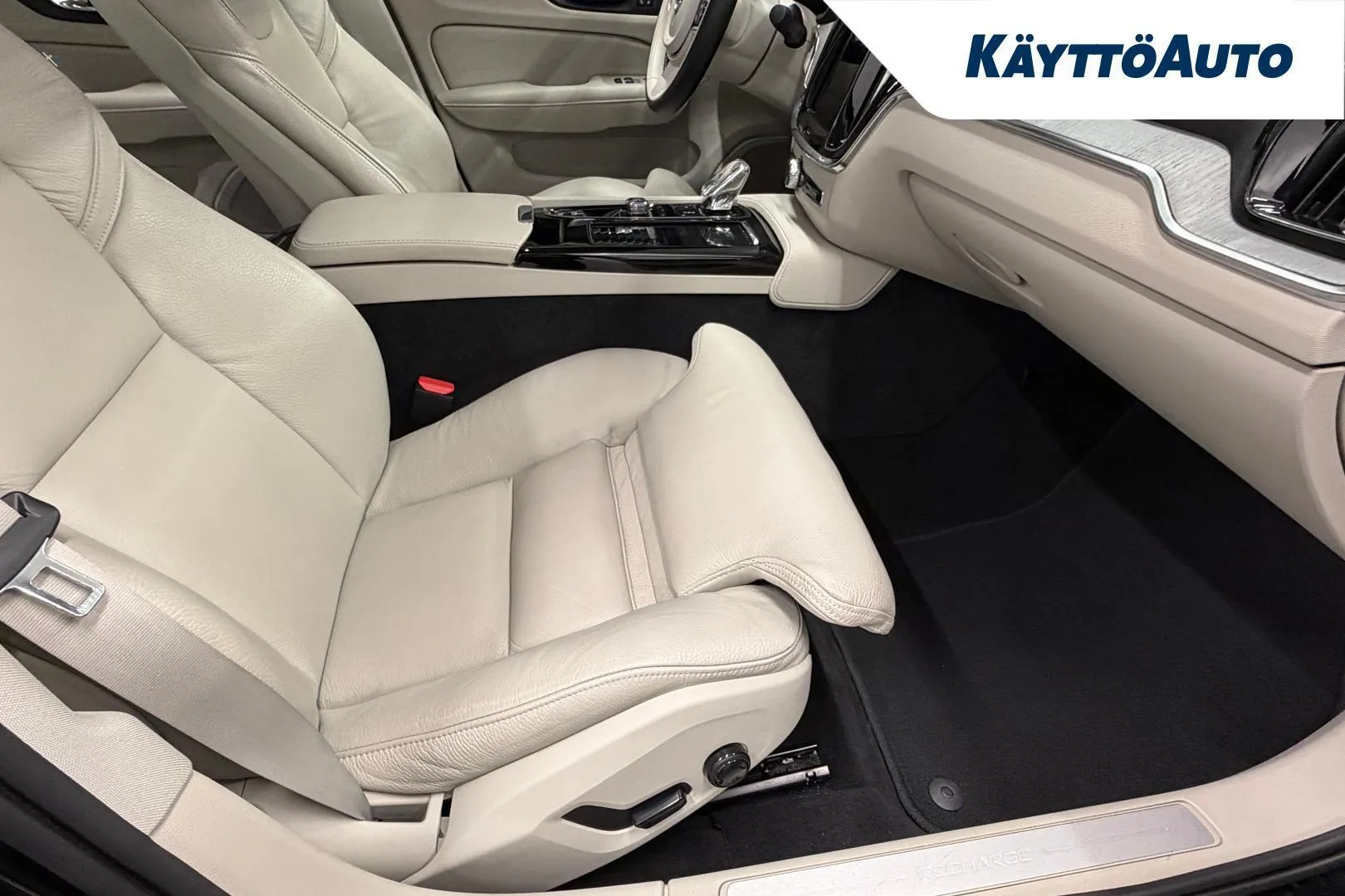 VOLVO S60 KUM-734 carousel image
