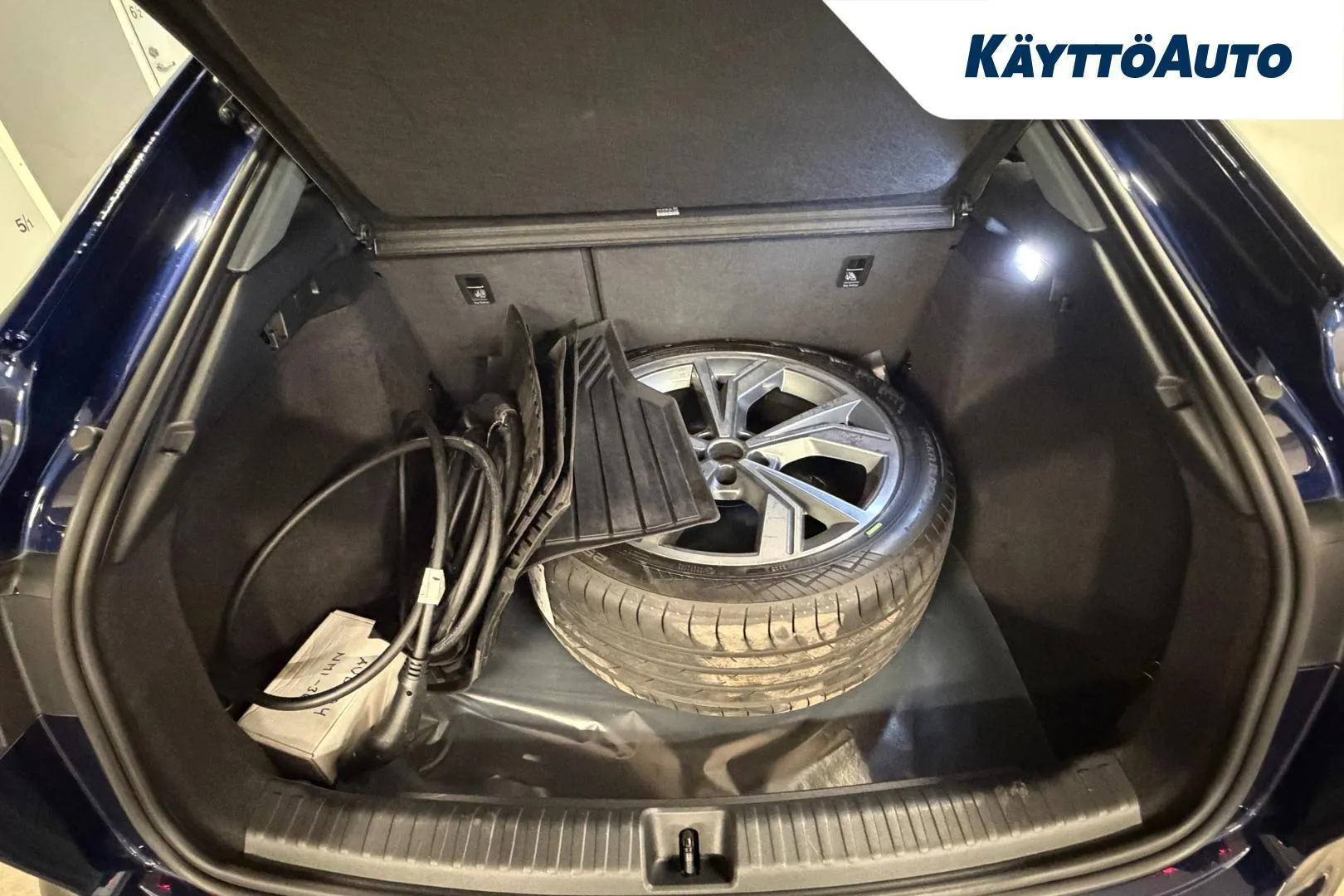 AUDI Q4 e-tron NMI-360 carousel image