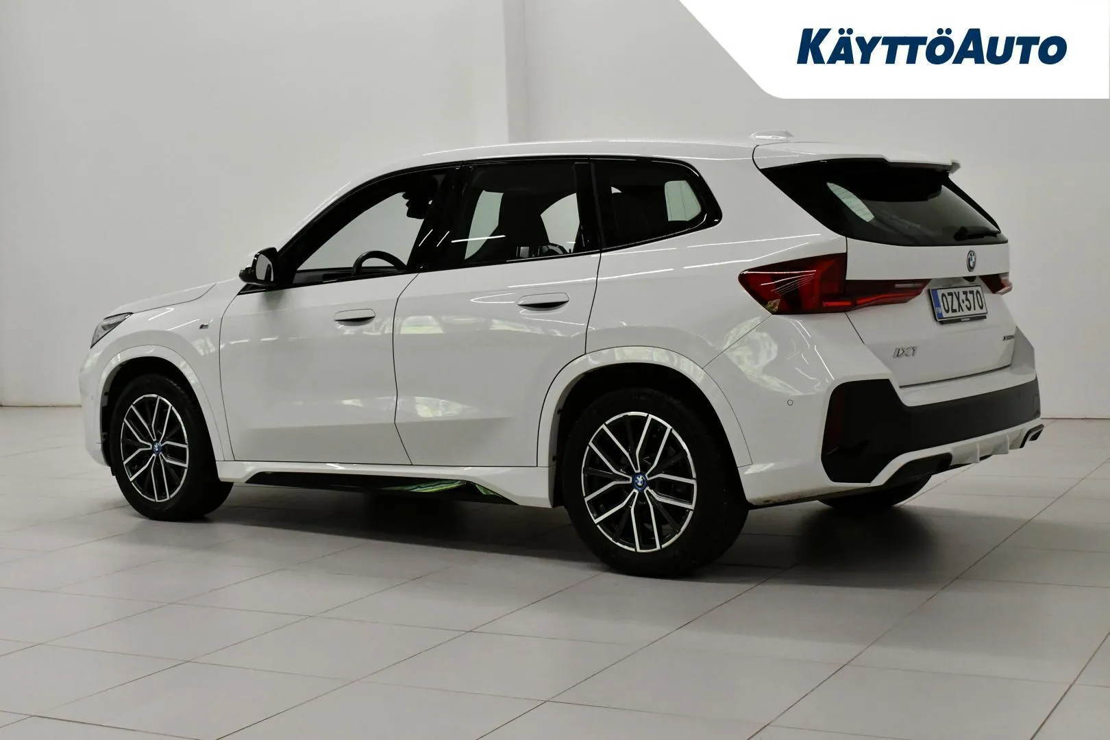 BMW iX1 OZX-370 carousel image