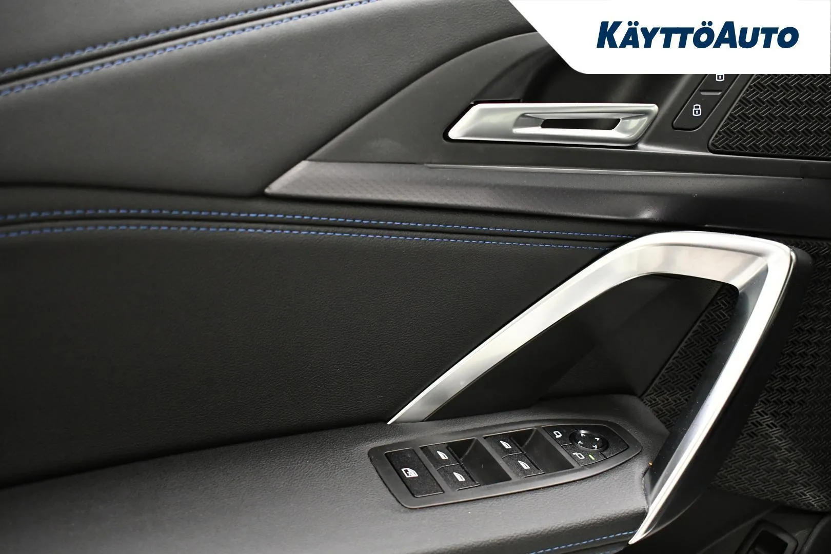 BMW iX1 OZX-370 carousel image