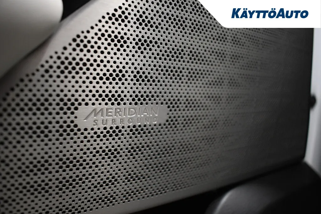 LAND ROVER Range Rover Velar NMJ-211 carousel image