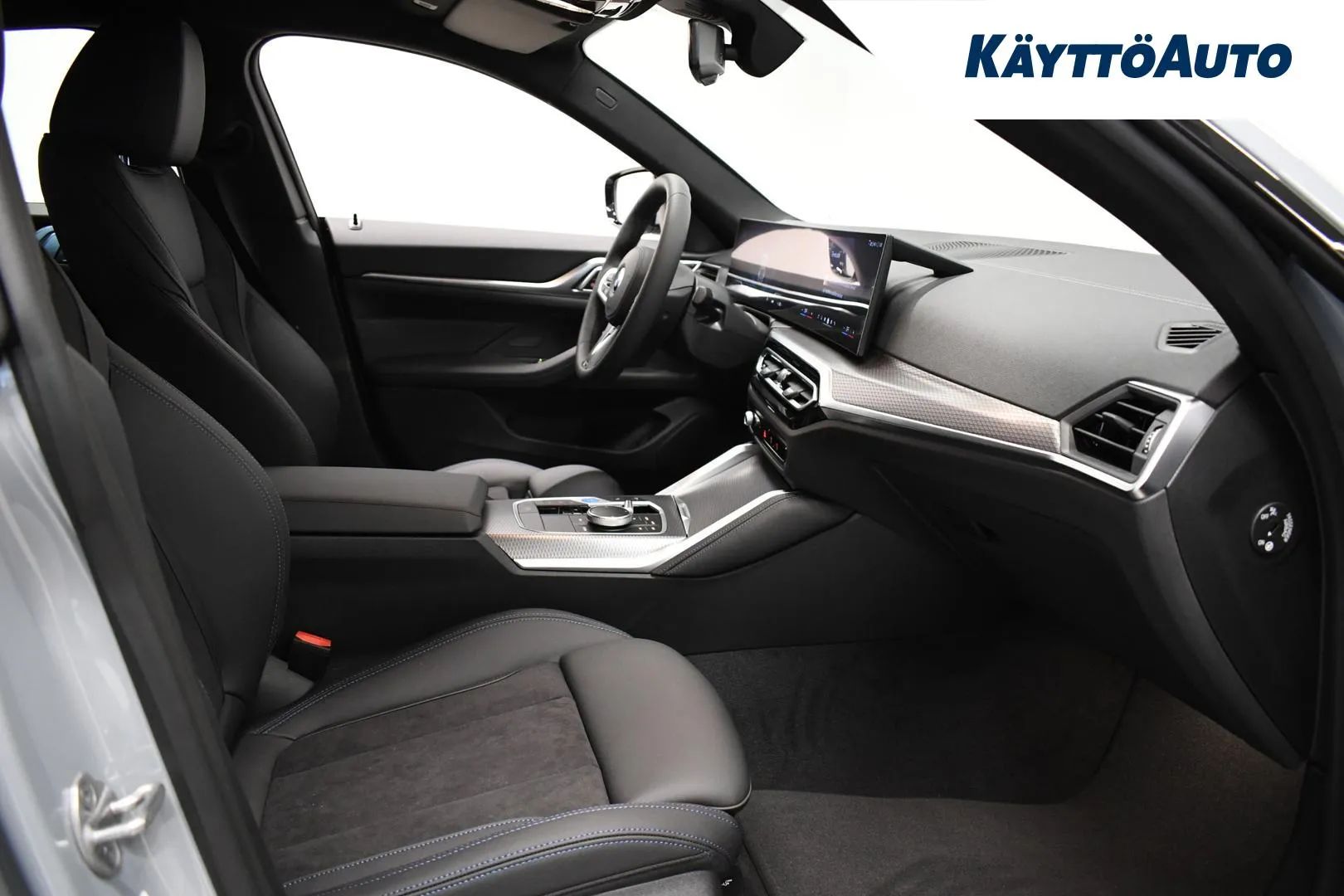 BMW i4 SPR-157 carousel image