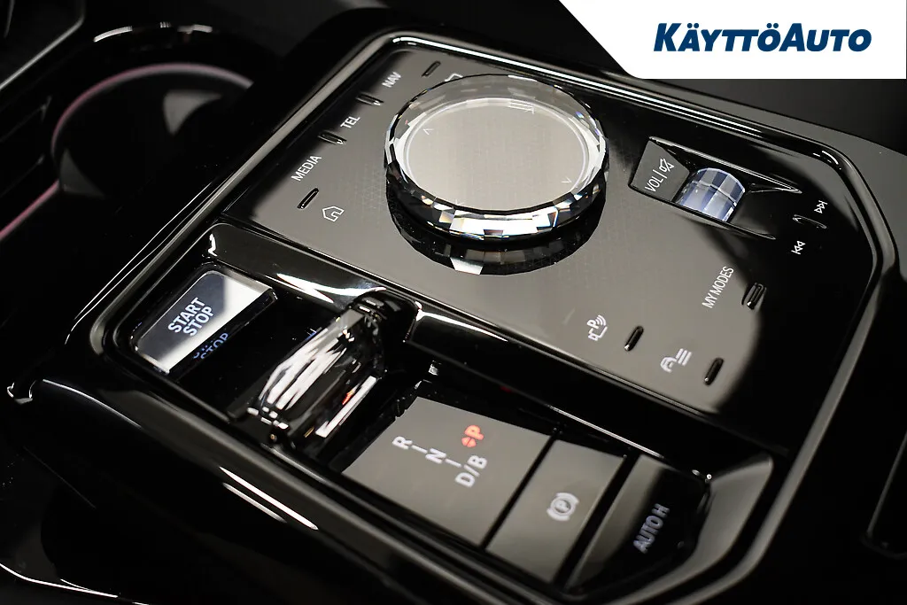 BMW i5 NNH-972 carousel image