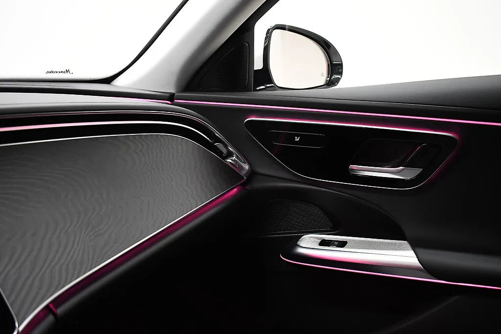 Mercedes-Benz E NNH-317 carousel image