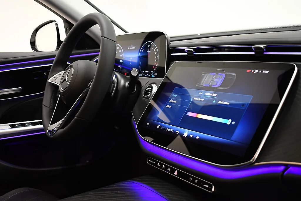 Mercedes-Benz E NNH-317 carousel image