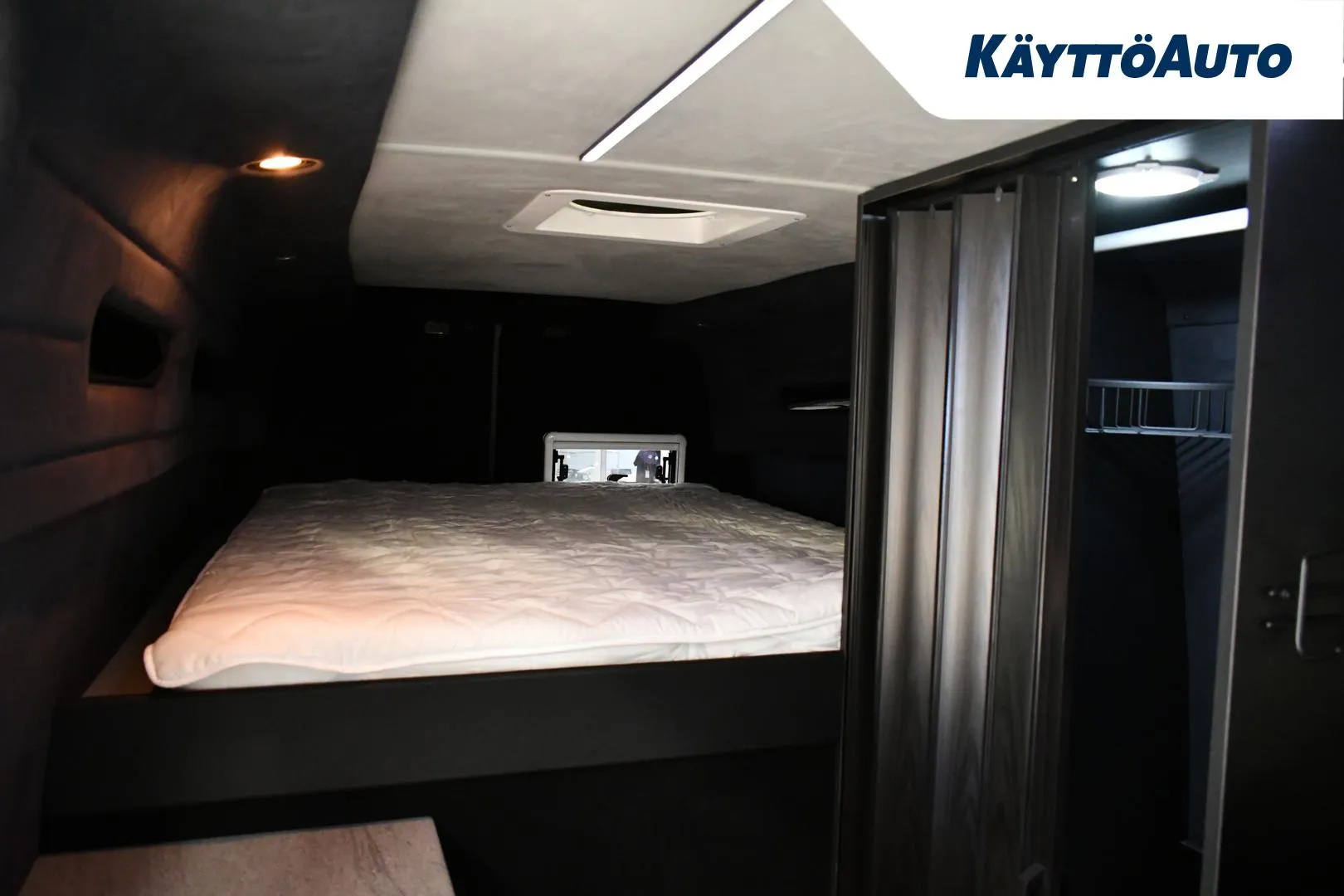 Volkswagen Crafter MRL-453 carousel image
