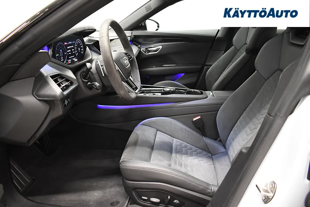 AUDI e-tron GT YLN-288 carousel image