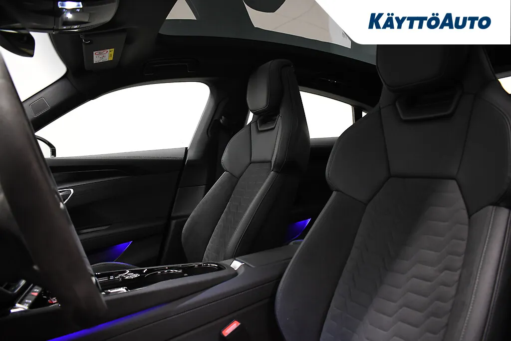AUDI e-tron GT YLN-288 carousel image