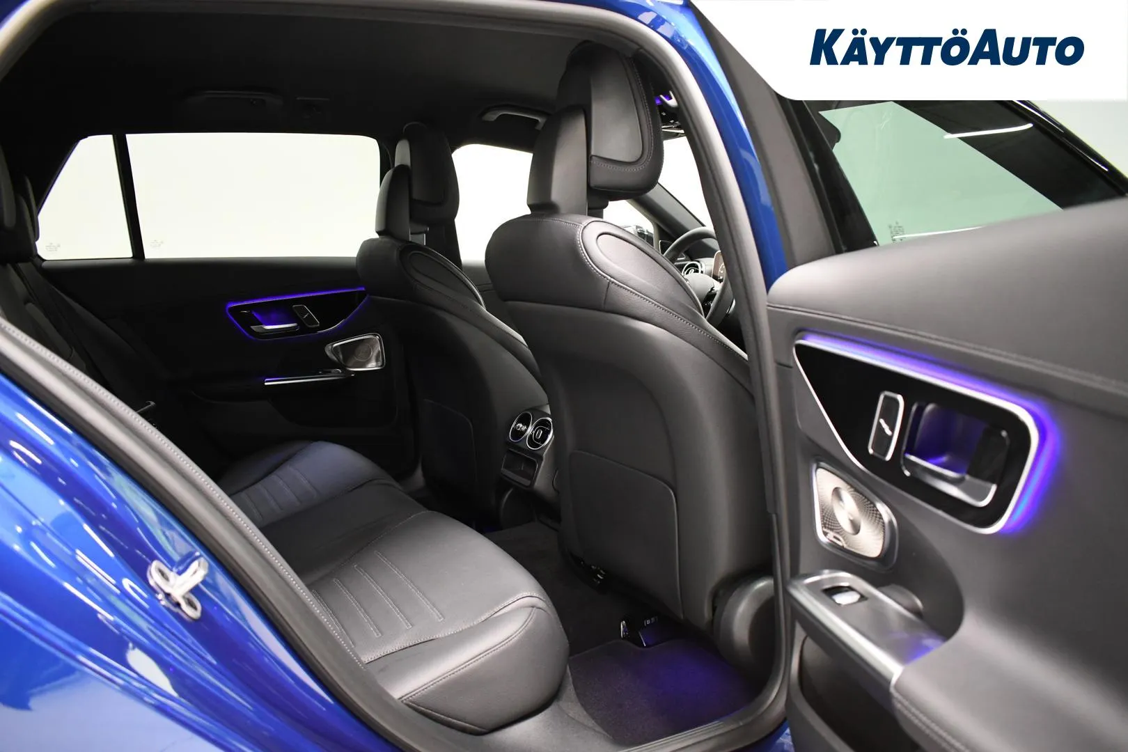 Mercedes-Benz C JNL-966 carousel image