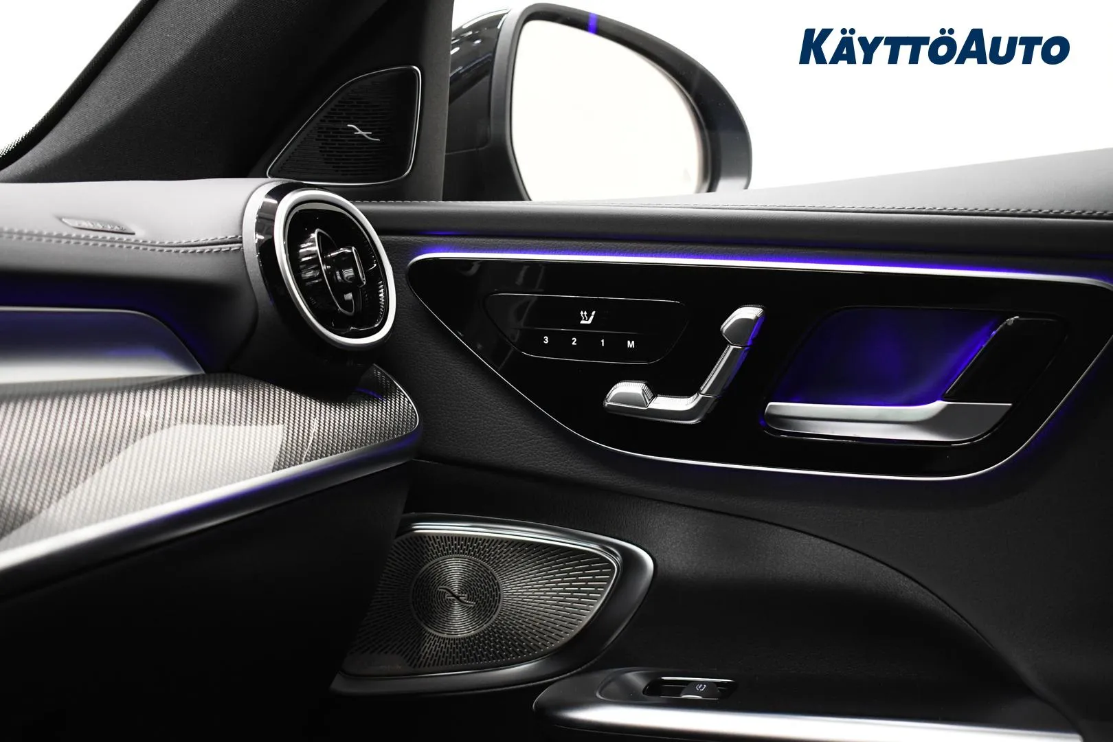 Mercedes-Benz C JNL-966 carousel image